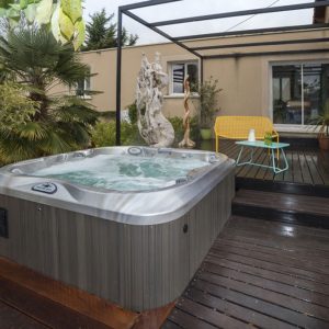 Djakuzi JACUZZI
