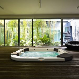 Hidromasazni mini bazeni Djakuzi JACUZZI