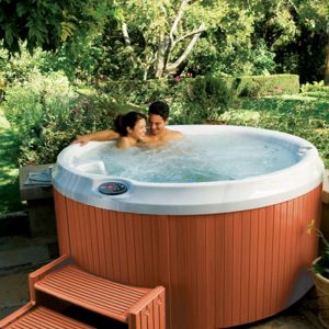 Hidromasazni mini bazeni Djakuzi JACUZZI